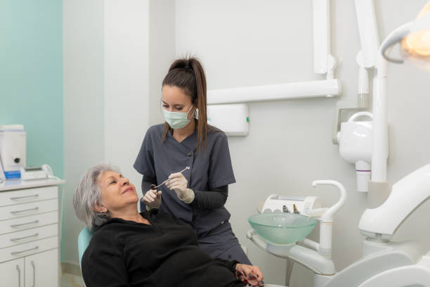 Best Emergency Tooth Extraction in Mystic, CT